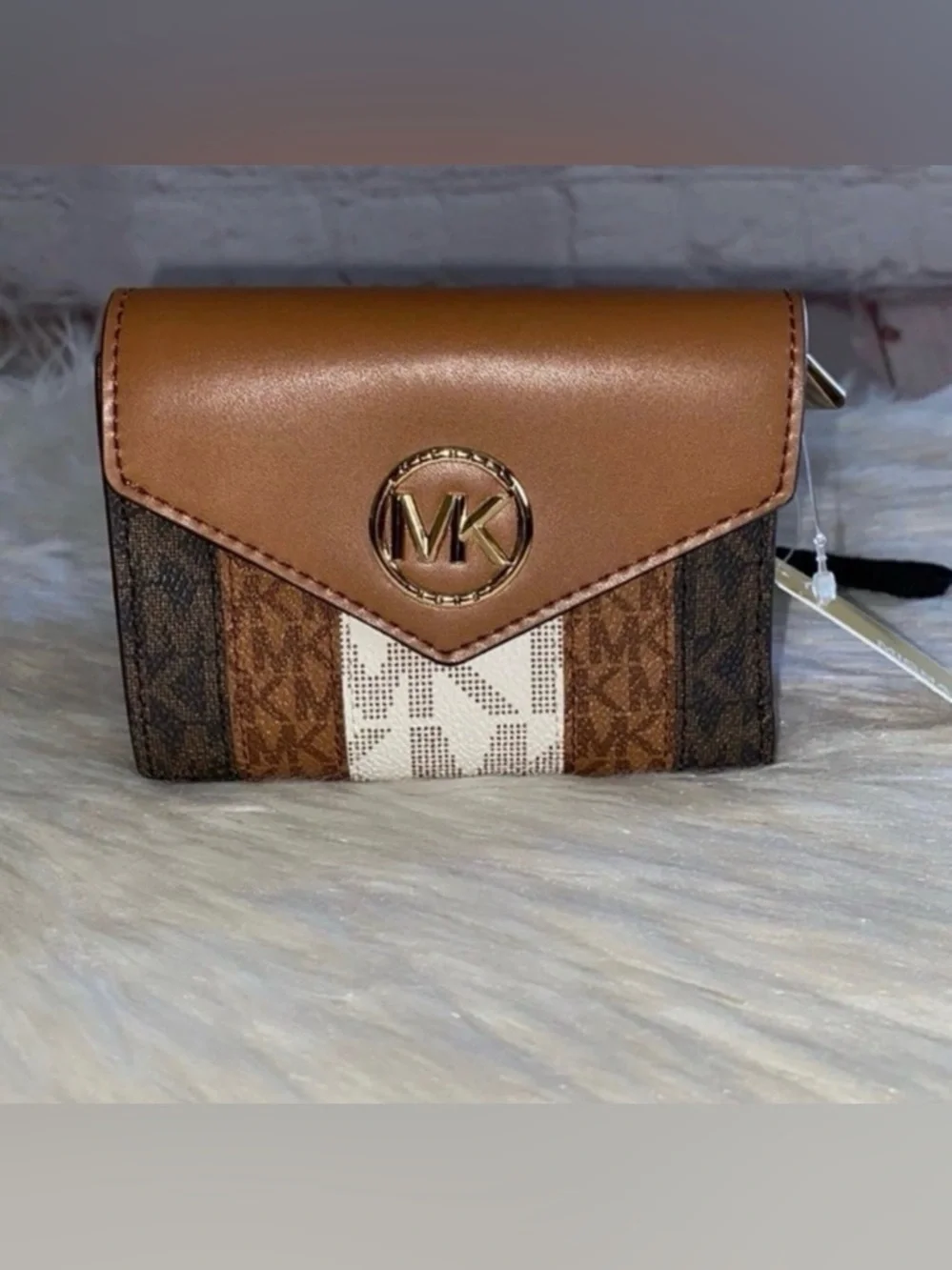 Michael Kors CARMEN Medium Envelope Trifold Wallet